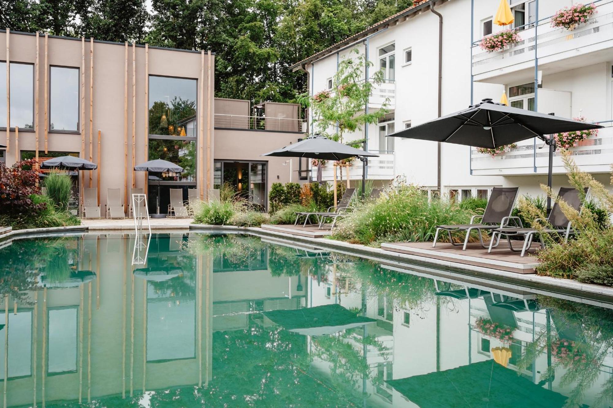 Churfuerstenhof Wellnesshotel バート・ビルンバッハ エクステリア 写真