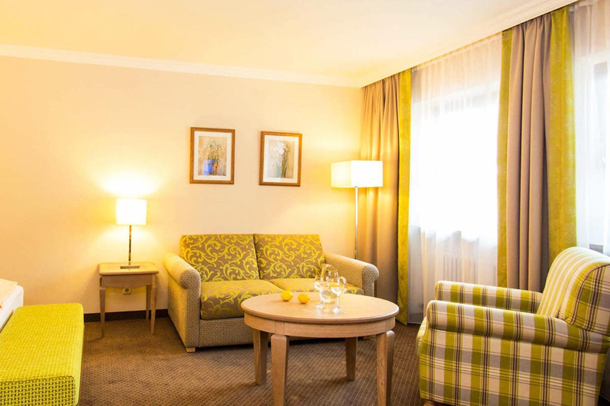 Churfuerstenhof Wellnesshotel バート・ビルンバッハ エクステリア 写真