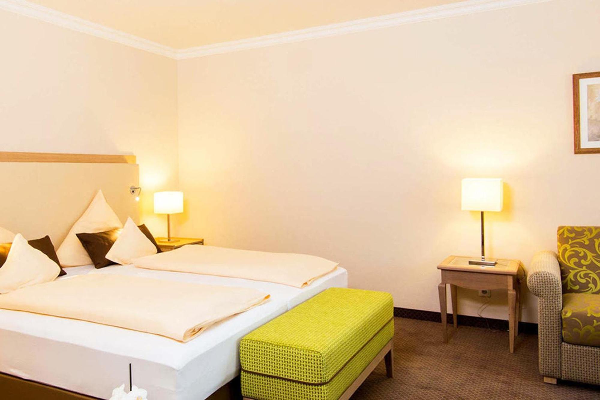 Churfuerstenhof Wellnesshotel バート・ビルンバッハ エクステリア 写真