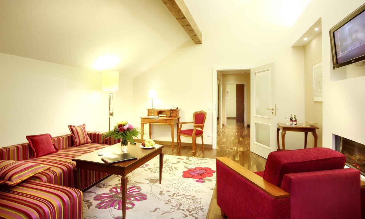 Churfuerstenhof Wellnesshotel バート・ビルンバッハ エクステリア 写真