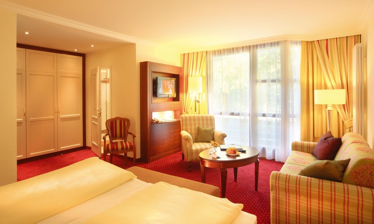 Churfuerstenhof Wellnesshotel バート・ビルンバッハ エクステリア 写真