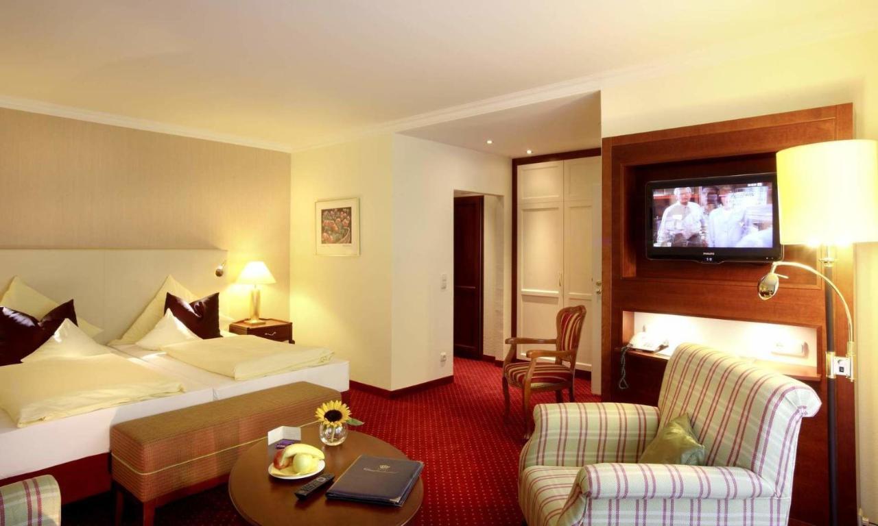 Churfuerstenhof Wellnesshotel バート・ビルンバッハ エクステリア 写真