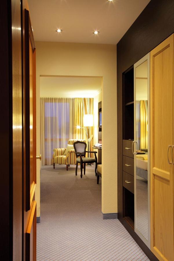 Churfuerstenhof Wellnesshotel バート・ビルンバッハ エクステリア 写真